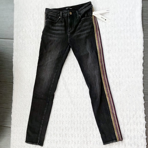 NWT-AQUA Glitter Side Striped Black Frayed Jeans - Picture 2 of 12